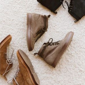 Jenni Kayne Oiled Leather Canyon Boot.